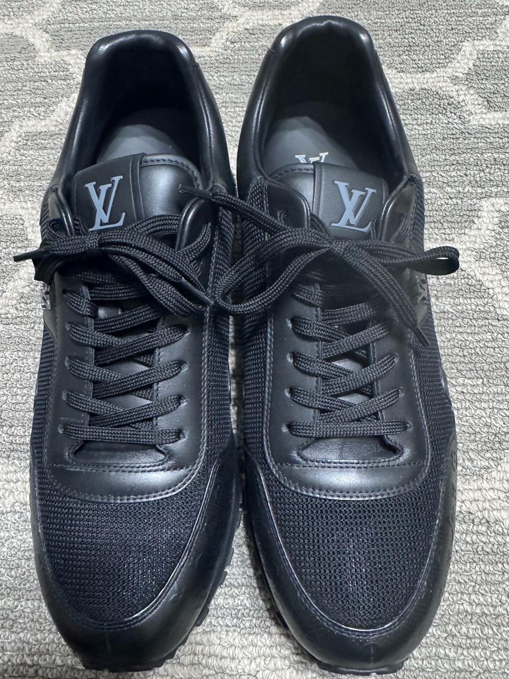 Louis Vuitton Men's Black Low-Top Sneakers
